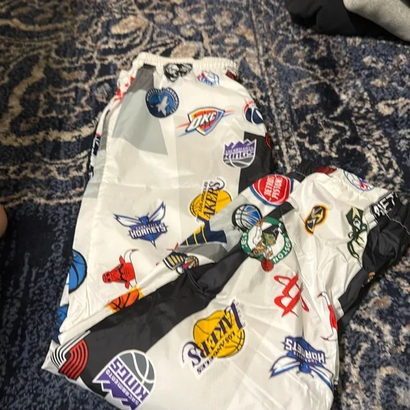 NBA - Picture 1 of 1